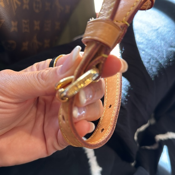 Louis Vuitton bag! Authentic. Monogram Marigan Sesame - Picture 7 of 17